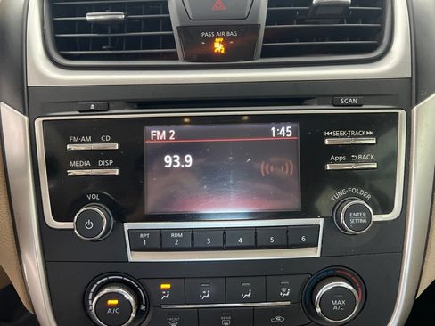 Used 2016 Nissan Altima 2.5 S w/ Power Driver Seat Package FWD image 13