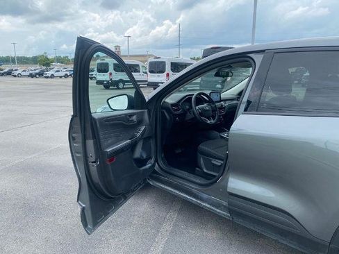 Certified 2025 Ford Escape Active FWD image 10