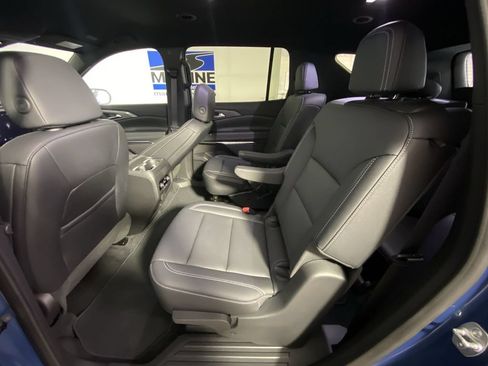 Used 2024 Chevrolet Traverse LT w/ Trailering Package FWD image 30