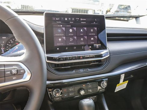 New 2026 Jeep Compass Latitude image 27