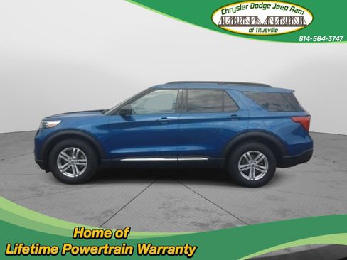 Used 2022 Ford Explorer XLT w/ Equipment Group 202A image 2