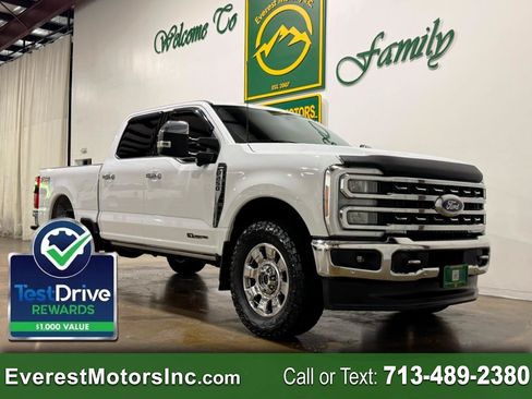 Used 2024 Ford F250 Lariat w/ Lariat Ultimate Package AWD/4WD image 1