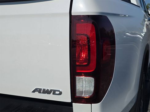 Used 2022 Honda Ridgeline RTL-E image 8