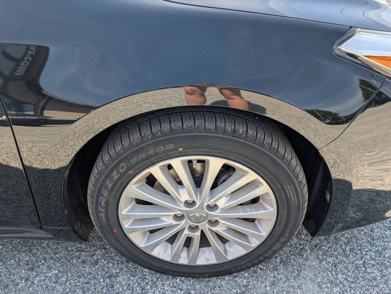 Used 2014 Toyota Avalon XLE Touring FWD image 4