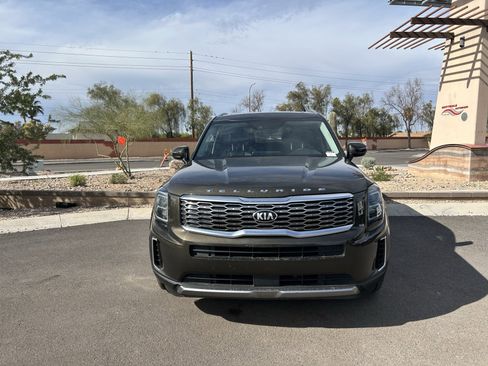 Used 2021 Kia Telluride EX w/ EX Premium Package image 8