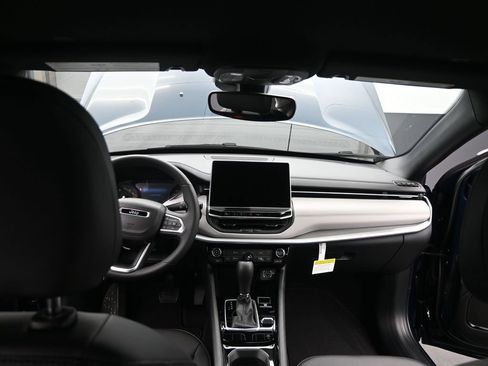 New 2026 Jeep Compass Limited image 21