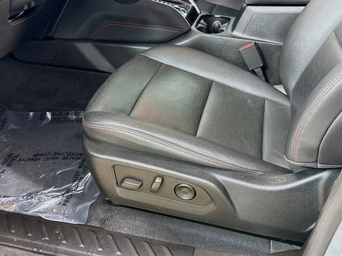 Used 2023 Chevrolet Colorado Z71 w/ Z71 Convenience Package 2 image 18