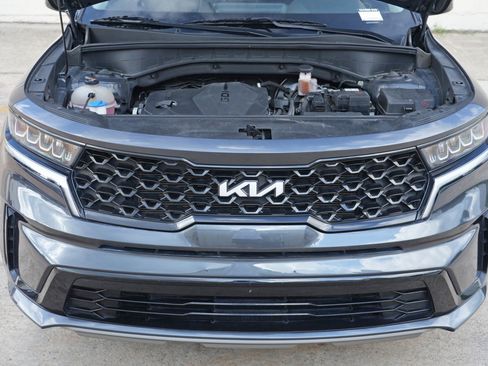 Used 2023 Kia Sorento S FWD image 7