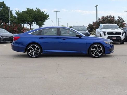 Used 2022 Honda Accord Sport image 4
