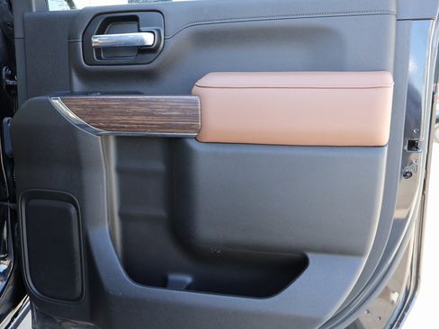 Used 2022 Chevrolet Silverado 3500 High Country w/ Safety Package II image 11