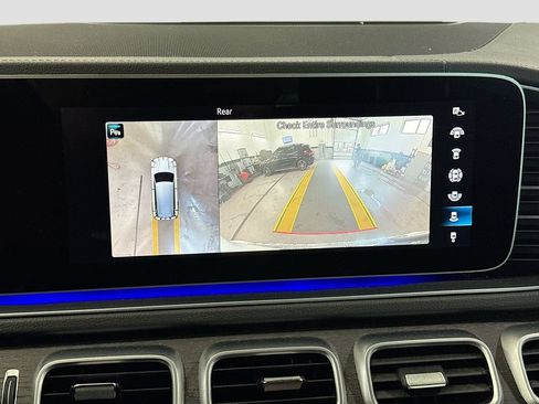 Used 2021 Mercedes-Benz GLS 450 4MATIC image 16