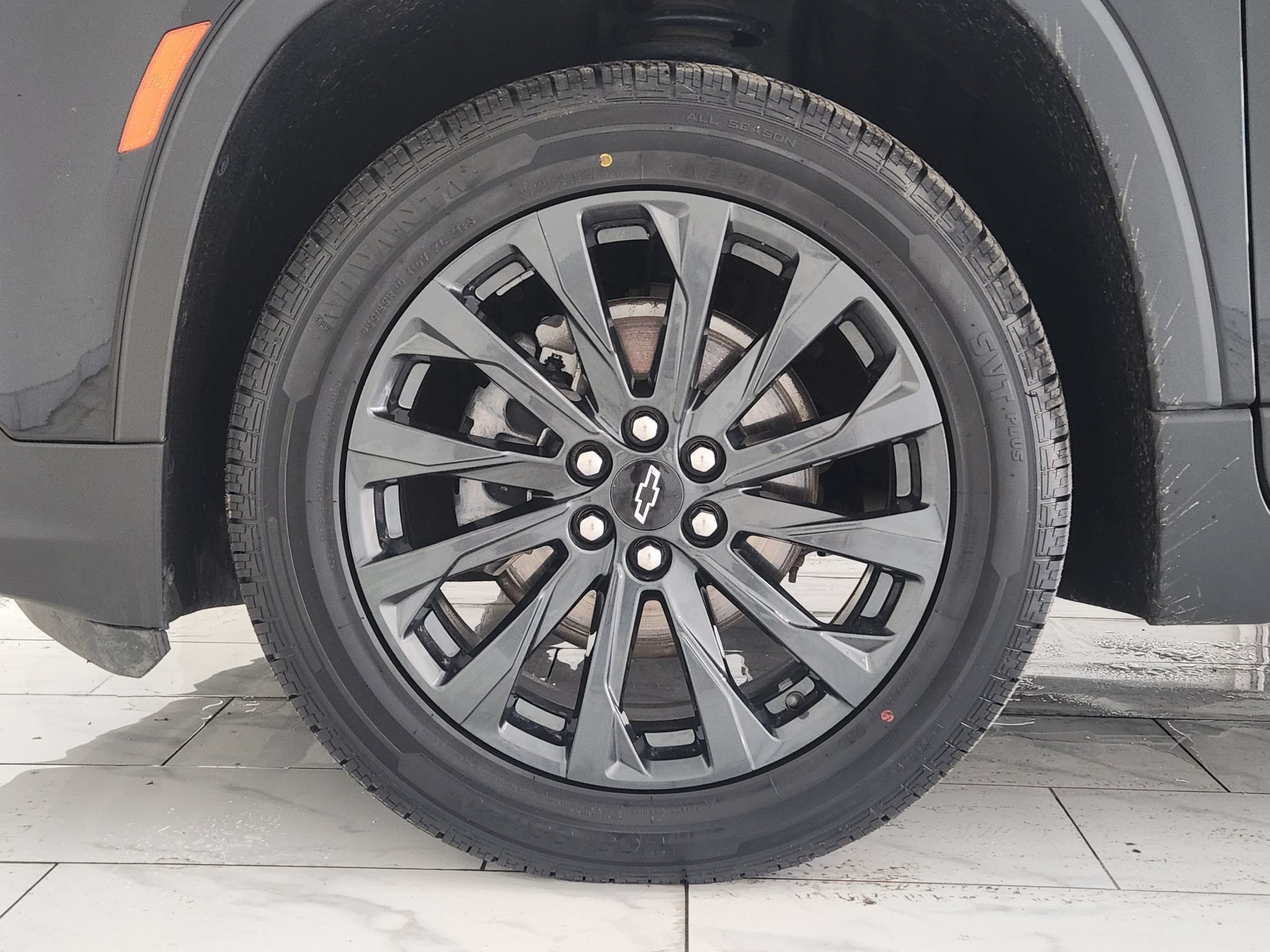 Used 2024 Chevrolet Traverse RS FWD image 10