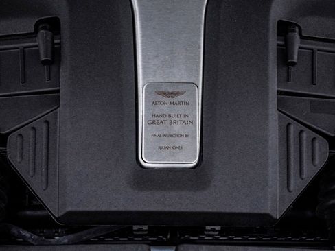 Used 2022 Aston Martin DBX image 35