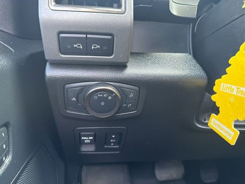 Used 2019 Ford F150 Raptor w/ Equipment Group 802A Luxury image 8