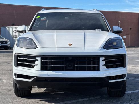 Used 2024 Porsche Cayenne image 6