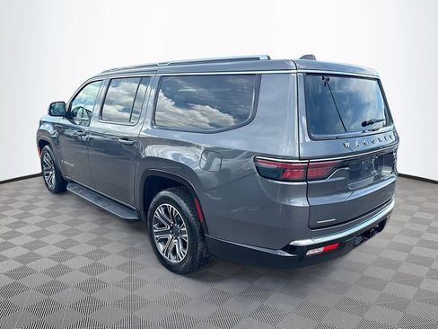 Used 2023 Jeep Wagoneer L Series II image 6