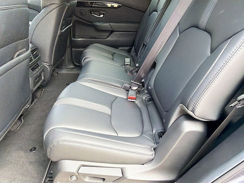 Used 2025 Honda Pilot EX-L image 26