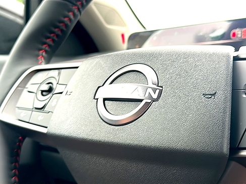 New 2026 Nissan Sentra SR w/ Floor Mat Package FWD image 20