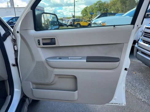 Used 2010 Ford Escape XLT image 14