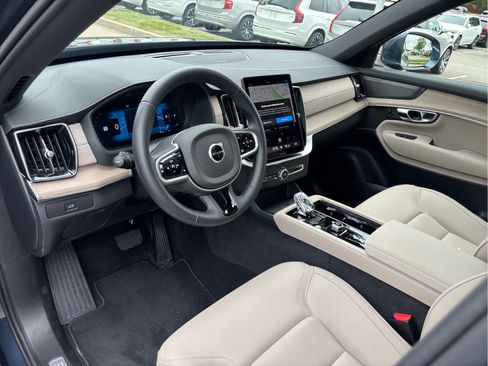 Used 2026 Volvo XC90 B6 Plus w/ Protection Package Premier AWD/4WD image 17