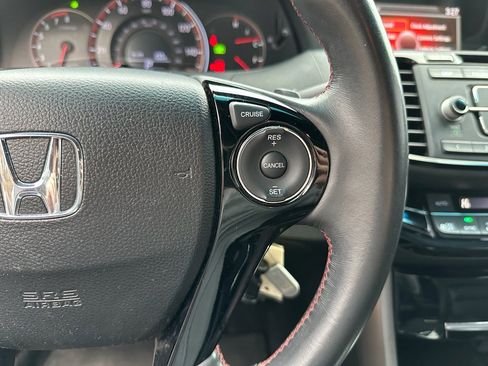 Used 2017 Honda Accord Sport Special Edition image 19