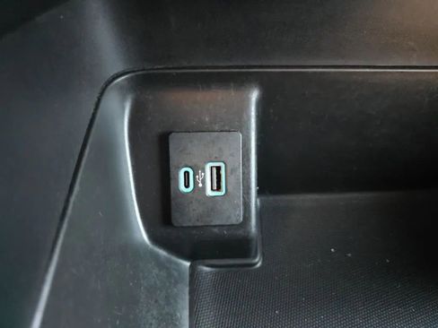 Used 2021 Ford F150 XLT AWD/4WD image 28