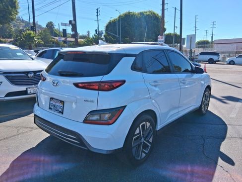 Used 2022 Hyundai Kona SEL w/ Convenience Package FWD image 6
