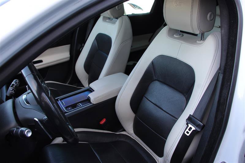 Used 2018 Jaguar XF S AWD/4WD image 22