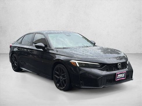 Used 2025 Honda Civic Sport image 3