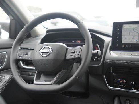 New 2026 Nissan Rogue Platinum AWD/4WD image 22