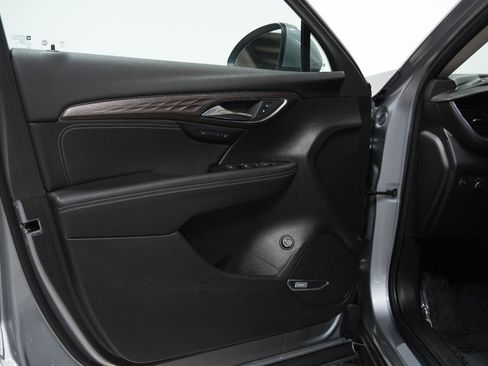 Used 2023 Buick Envision Avenir image 22