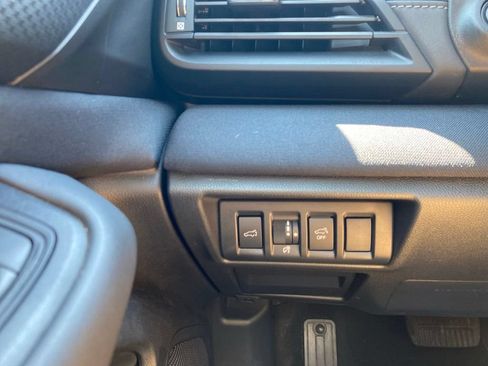 Used 2025 Subaru Outback Premium w/ Popular Package #1A AWD/4WD image 12