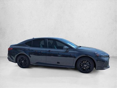 Used 2026 Toyota Camry SE FWD image 4