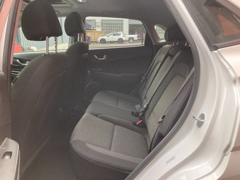 Used 2022 Hyundai Kona SEL w/ Convenience Package image 11