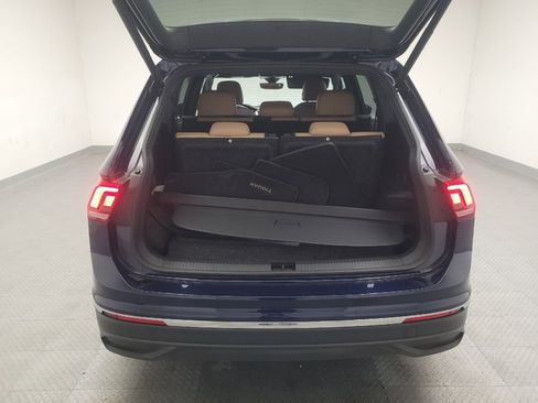 Used 2022 Volkswagen Tiguan SE FWD image 29