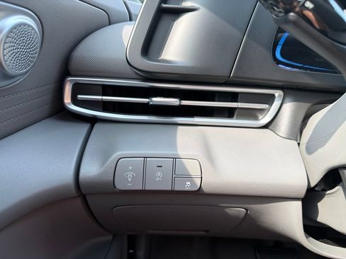 New 2026 Hyundai Elantra SE FWD image 28