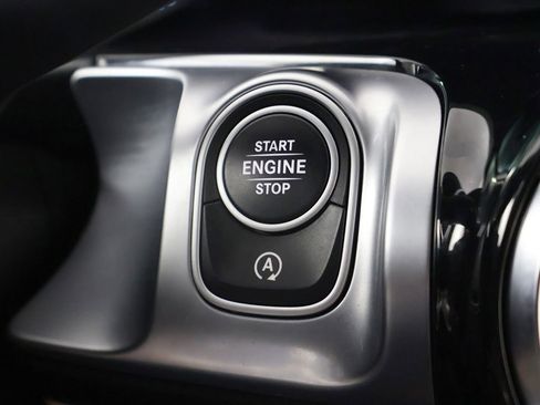 Used 2024 Mercedes-Benz GLB 250 4MATIC w/ Driver Assistance Package image 42