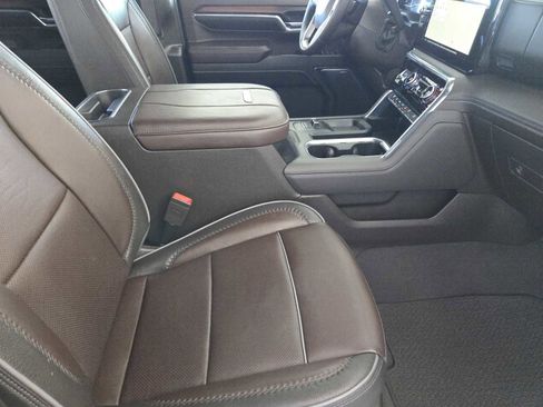 Certified 2024 GMC Sierra 2500 Denali w/ Denali Reserve Package image 15