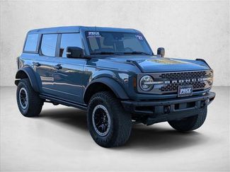 Used 2021 Ford Bronco Badlands w/ Sasquatch Package AWD/4WD video 3