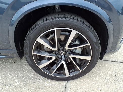 Used 2024 Volvo XC90 B6 Plus w/ Protection Package Premier image 9