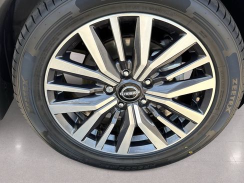 Used 2022 Nissan Kicks SV FWD image 11