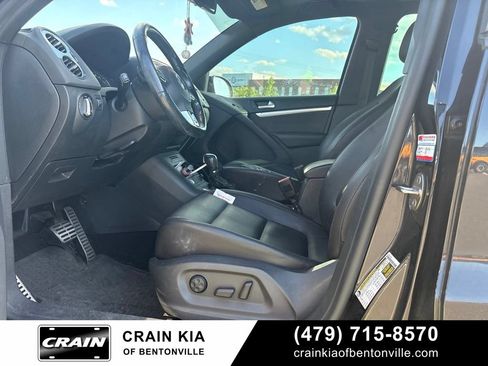 Used 2016 Volkswagen Tiguan R-Line AWD/4WD image 10