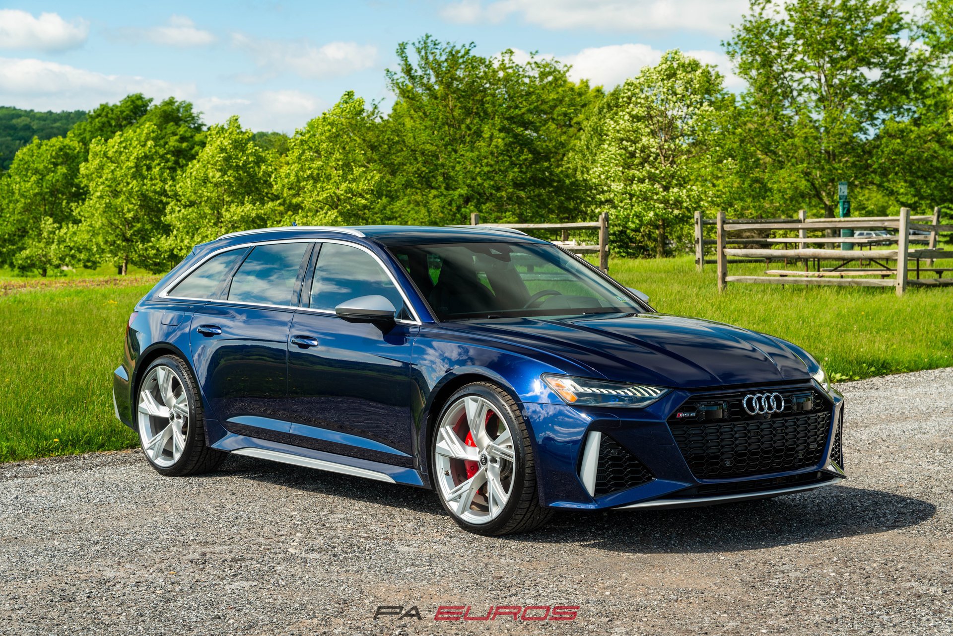 Used 2021 Audi RS 6 AWD/4WD image 2