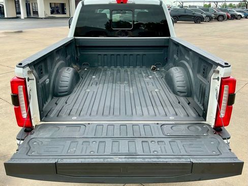 Used 2024 Ford F250 Lariat w/ Lariat Ultimate Package AWD/4WD image 18