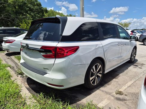 Certified 2023 Honda Odyssey Touring image 4