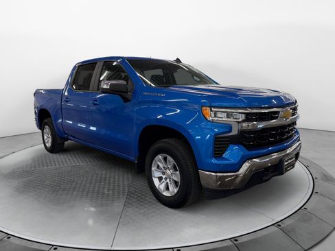 Used 2025 Chevrolet Silverado 1500 LT AWD/4WD image 4