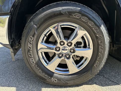 Used 2018 Ford F150 XLT w/ Equipment Group 302A Luxury AWD/4WD image 10