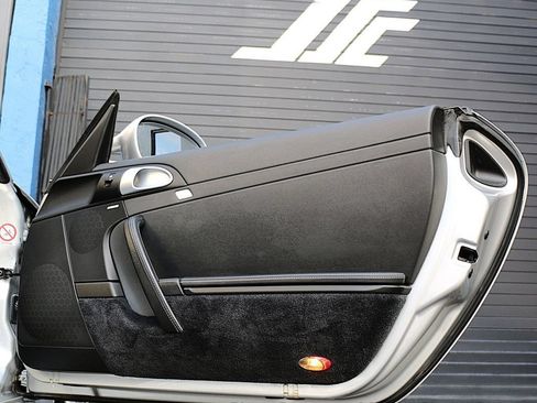 Used 2009 Porsche 911 Carrera RWD image 27