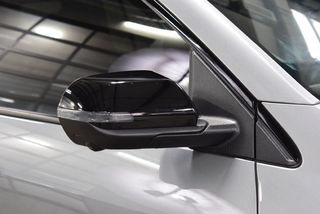 Used 2024 Chevrolet Traverse RS AWD/4WD image 18