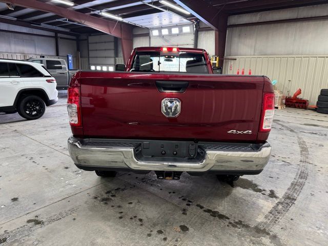 Used 2024 RAM 3500 Tradesman w/ Chrome Appearance Group AWD/4WD image 5
